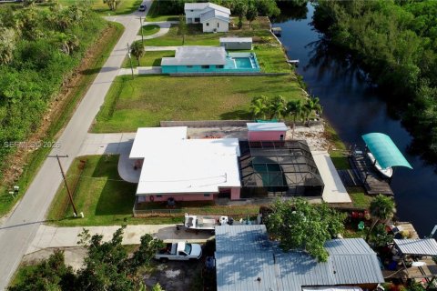 Villa ou maison à vendre à Punta Gorda, Floride: 3 chambres № 2170624 - photo 4