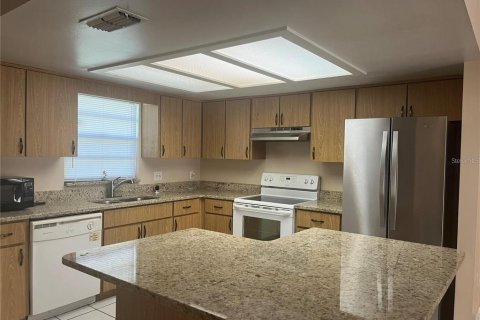 Appartement à louer à Kissimmee, Floride: 2 chambres, 95.04 m2 № 2102280 - photo 5