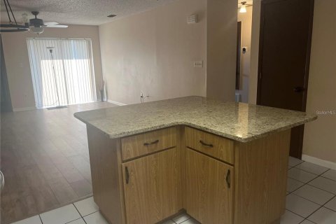 Appartement à louer à Kissimmee, Floride: 2 chambres, 95.04 m2 № 2102280 - photo 3