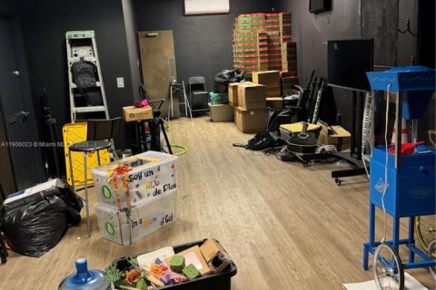 Propiedad comercial en venta en North Miami, Florida № 2012281 - foto 3