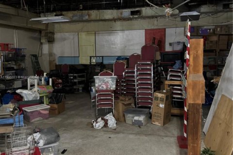 Propiedad comercial en venta en North Miami, Florida № 2012281 - foto 10
