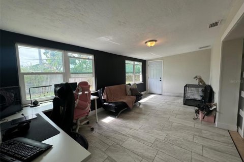 House in Saint Petersburg, Florida 2 bedrooms, 120.77 sq.m. № 1684547 - photo 16