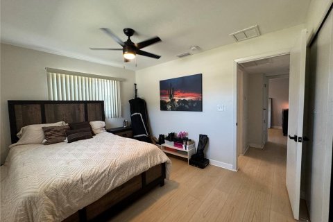 House in Saint Petersburg, Florida 2 bedrooms, 120.77 sq.m. № 1684547 - photo 28