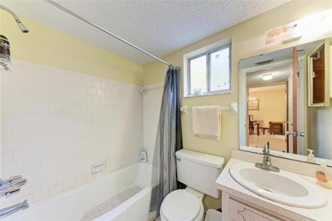 Condominio en venta en Bradenton, Florida, 2 dormitorios, 106.28 m2 № 1894297 - foto 17
