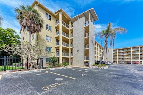 Condominio en venta en Bradenton, Florida, 2 dormitorios, 106.28 m2 № 1894297 - foto 1