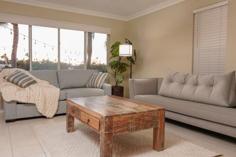 House in Saint Pete Beach, Florida 2 bedrooms, 135.36 sq.m. № 2141886 - photo 16