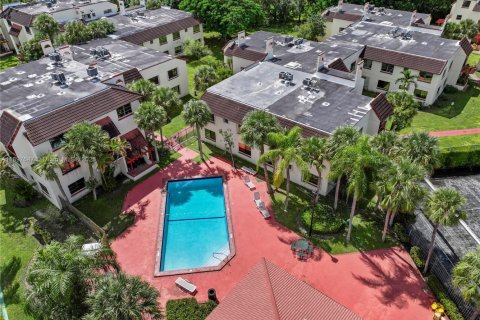 Apartamento en alquiler en Miami, Florida, 3 dormitorios, 115.2 m2 № 1950125 - foto 20