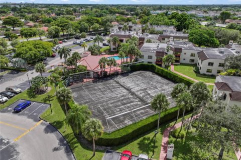 Apartamento en alquiler en Miami, Florida, 3 dormitorios, 115.2 m2 № 1950125 - foto 19
