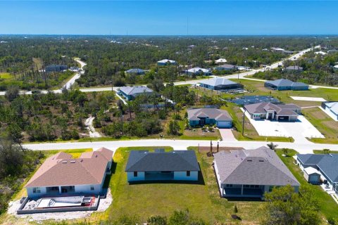 House in Port Charlotte, Florida 4 bedrooms, 167.22 sq.m. № 1513453 - photo 24