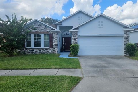 House in Haines City, Florida 4 bedrooms, 177.07 sq.m. № 1912658 - photo 1
