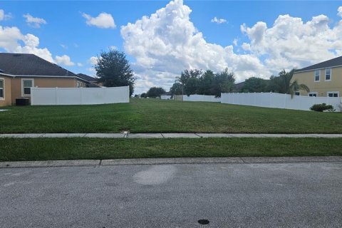 House in Haines City, Florida 4 bedrooms, 177.07 sq.m. № 1912658 - photo 2