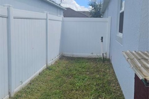 House in Haines City, Florida 4 bedrooms, 177.07 sq.m. № 1912658 - photo 6