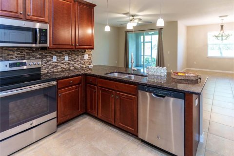 Adosado en venta en Saint Petersburg, Florida, 3 dormitorios, 185.34 m2 № 2094214 - foto 5