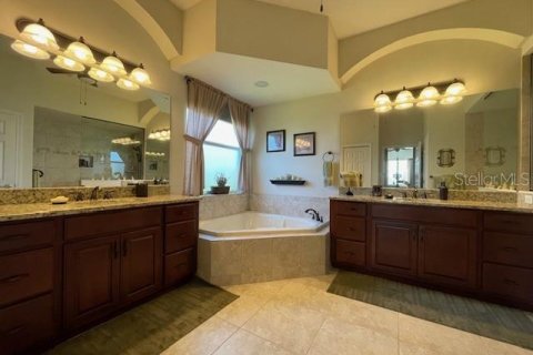 House in Parrish, Florida 4 bedrooms, 264.77 sq.m. № 1636971 - photo 14
