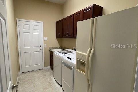 House in Parrish, Florida 4 bedrooms, 264.77 sq.m. № 1636971 - photo 30