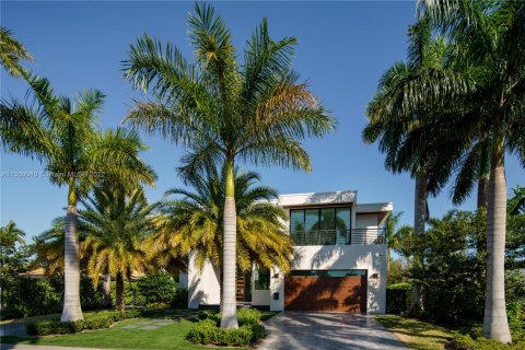 Villa ou maison à louer à Fort Lauderdale, Floride: 4 chambres, 432.37 m2 № 1985232 - photo 3