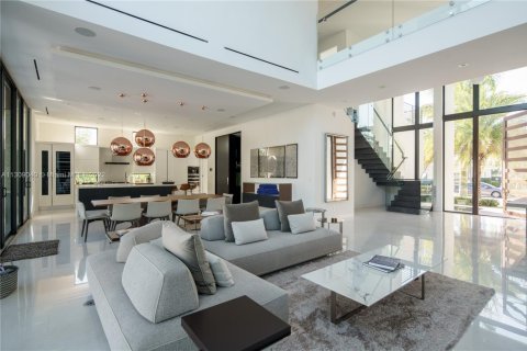 Villa ou maison à louer à Fort Lauderdale, Floride: 4 chambres, 432.37 m2 № 1985232 - photo 9