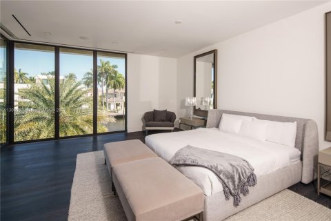 Villa ou maison à louer à Fort Lauderdale, Floride: 4 chambres, 432.37 m2 № 1985232 - photo 28