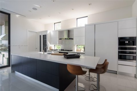 Villa ou maison à louer à Fort Lauderdale, Floride: 4 chambres, 432.37 m2 № 1985232 - photo 10