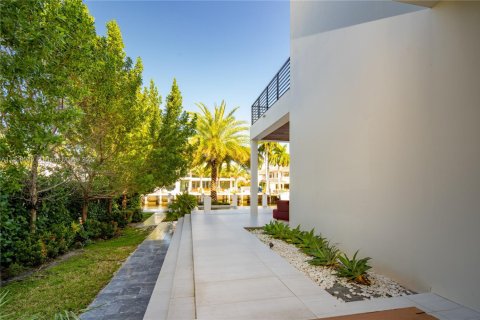 Villa ou maison à louer à Fort Lauderdale, Floride: 4 chambres, 432.37 m2 № 1985232 - photo 19