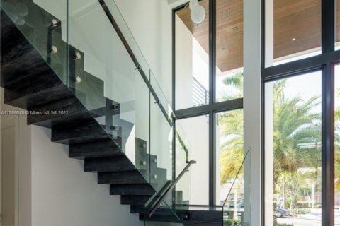Villa ou maison à louer à Fort Lauderdale, Floride: 4 chambres, 432.37 m2 № 1985232 - photo 7