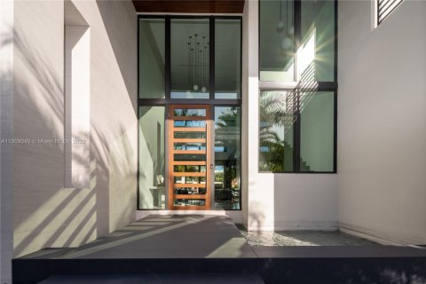 Villa ou maison à louer à Fort Lauderdale, Floride: 4 chambres, 432.37 m2 № 1985232 - photo 5