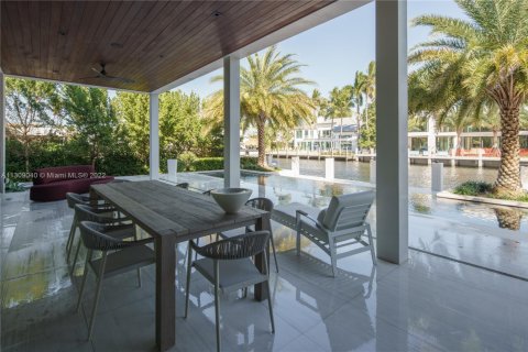 Villa ou maison à louer à Fort Lauderdale, Floride: 4 chambres, 432.37 m2 № 1985232 - photo 15