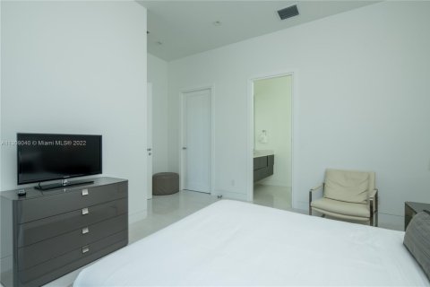 Villa ou maison à louer à Fort Lauderdale, Floride: 4 chambres, 432.37 m2 № 1985232 - photo 21