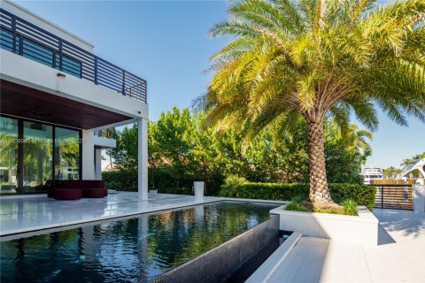 Villa ou maison à louer à Fort Lauderdale, Floride: 4 chambres, 432.37 m2 № 1985232 - photo 17
