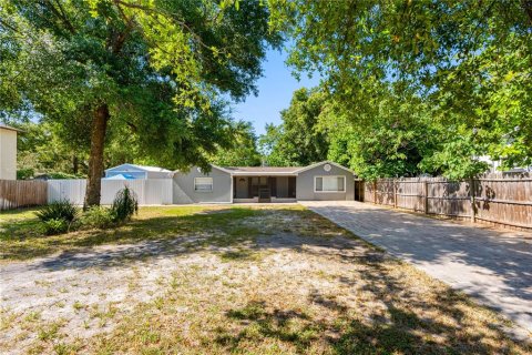 House in Tampa, Florida 3 bedrooms, 135.17 sq.m. № 2207892
