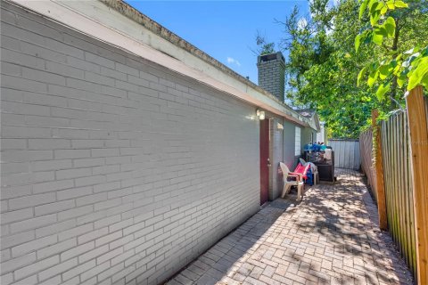House in Tampa, Florida 3 bedrooms, 135.17 sq.m. № 2207892 - photo 5