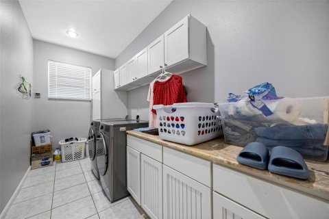 House in Tarpon Springs, Florida 4 bedrooms, 262.36 sq.m. № 1677201 - photo 28