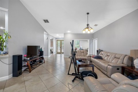 House in Tarpon Springs, Florida 4 bedrooms, 262.36 sq.m. № 1677201 - photo 19