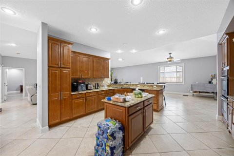 House in Tarpon Springs, Florida 4 bedrooms, 262.36 sq.m. № 1677201 - photo 26