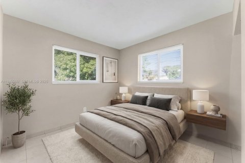 House in Miami, Florida 3 bedrooms, 124.86 sq.m. № 1999930 - photo 8