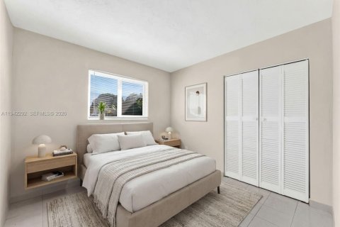 House in Miami, Florida 3 bedrooms, 124.86 sq.m. № 1999930 - photo 14