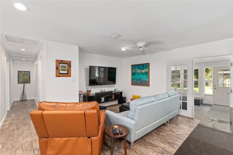 Casa en venta en Gainesville, Florida, 4 dormitorios, 201.97 m2 № 1916266 - foto 12
