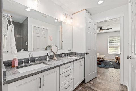 Casa en venta en Gainesville, Florida, 4 dormitorios, 201.97 m2 № 1916266 - foto 25