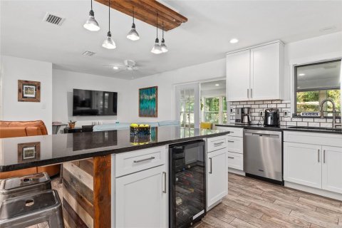 Casa en venta en Gainesville, Florida, 4 dormitorios, 201.97 m2 № 1916266 - foto 18