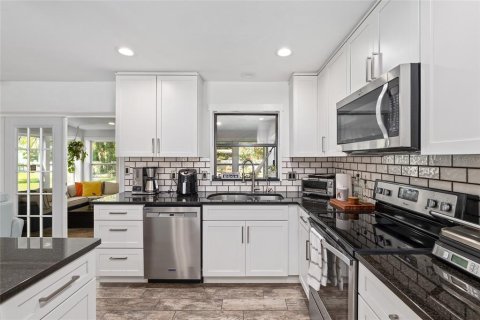 Casa en venta en Gainesville, Florida, 4 dormitorios, 201.97 m2 № 1916266 - foto 15