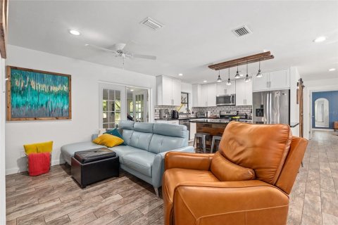 Casa en venta en Gainesville, Florida, 4 dormitorios, 201.97 m2 № 1916266 - foto 10