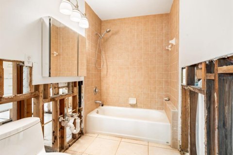 Купить виллу или дом в Сарасота, Флорида 9 комнат, 222.97м2, № 1733166 - фото 17
