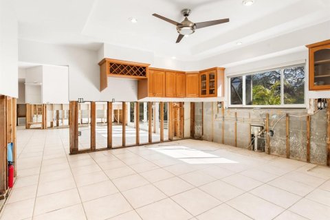Купить виллу или дом в Сарасота, Флорида 9 комнат, 222.97м2, № 1733166 - фото 11