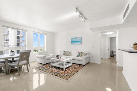 Condo in Miami, Florida, 2 bedrooms  № 2253165