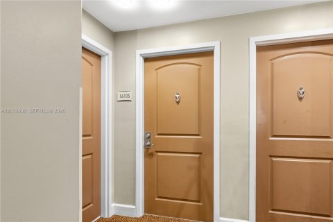 Condo in Miami, Florida, 2 bedrooms  № 2253165 - photo 18