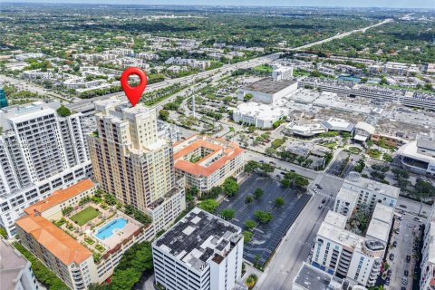 Condo in Miami, Florida, 2 bedrooms  № 2253165 - photo 27