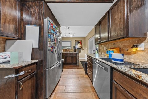 Villa ou maison à vendre à Winter Haven, Floride: 4 chambres, 249.63 m2 № 2290532 - photo 8