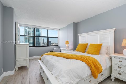 Condominio en venta en Hollywood, Florida, 2 dormitorios, 101.26 m2 № 1979353 - foto 16