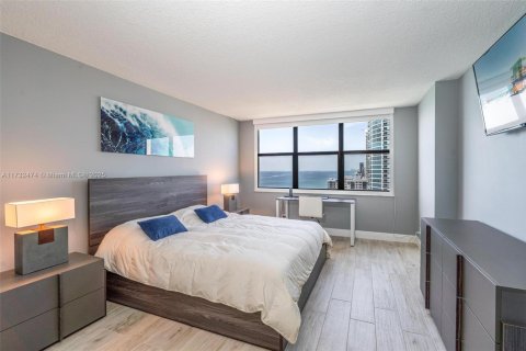 Condominio en venta en Hollywood, Florida, 2 dormitorios, 101.26 m2 № 1979353 - foto 12