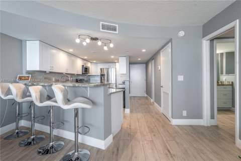 Condominio en venta en Hollywood, Florida, 2 dormitorios, 101.26 m2 № 1979353 - foto 9